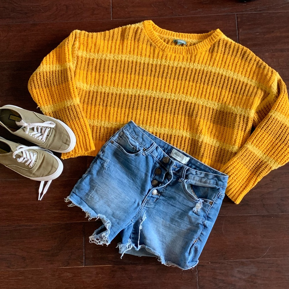 🦄 4/$40 Basic Cropped Mustard Yellow Sweater